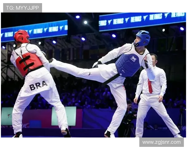 跆拳道世锦赛男子80公斤级银牌获得者项启彰展现精彩风采 跆拳道世锦赛男子80公斤级银牌获得者项启彰展现精彩风采